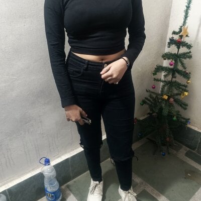 cute_nivi from stripchat