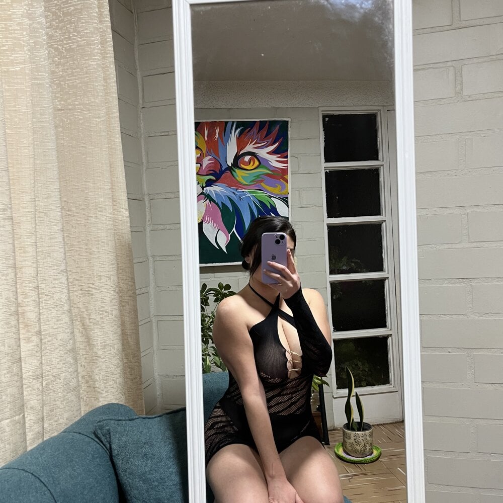 free6cams.com cami_lorena livesex profile in spanish cams