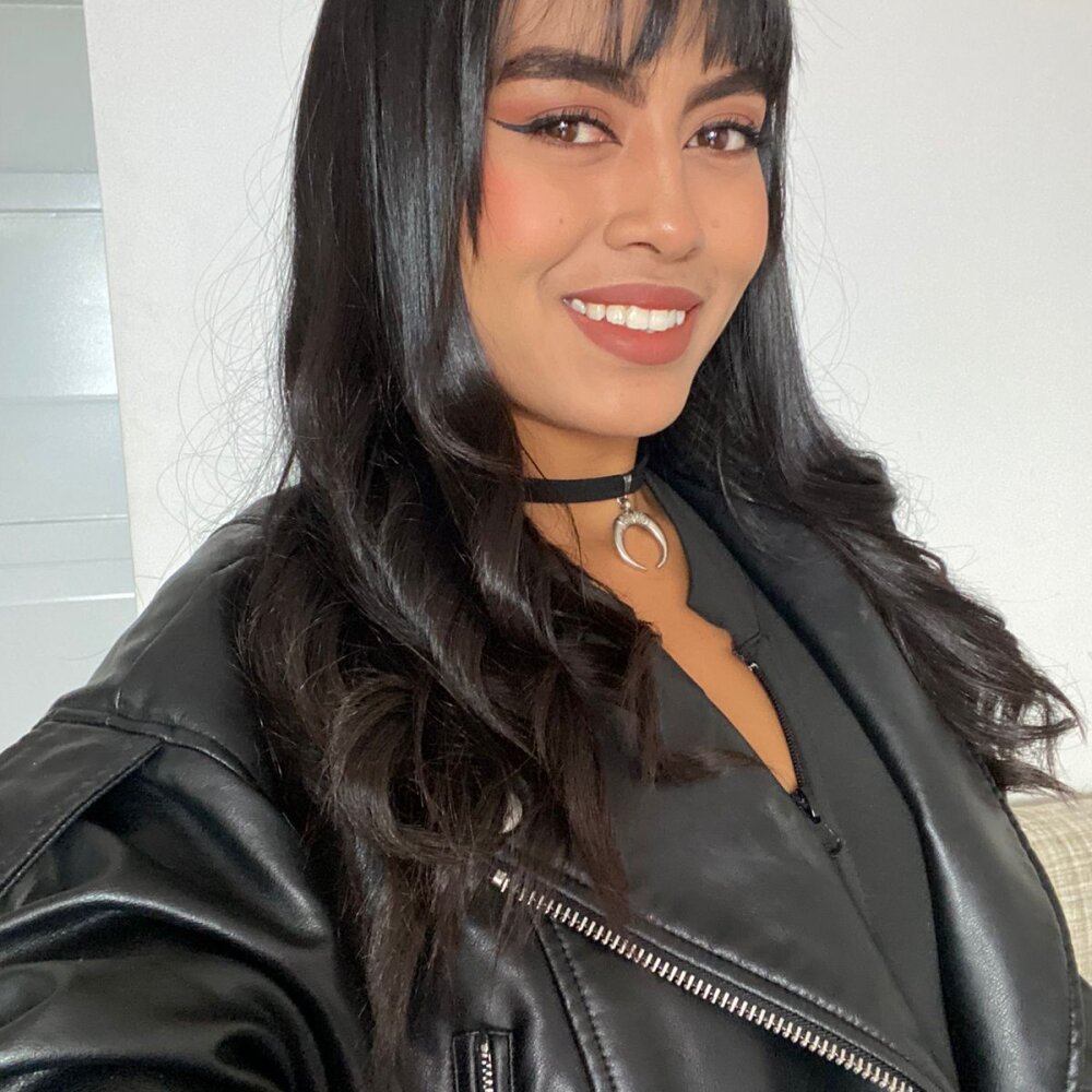 Live sex webcam photo for macey_elliot_ #289971701