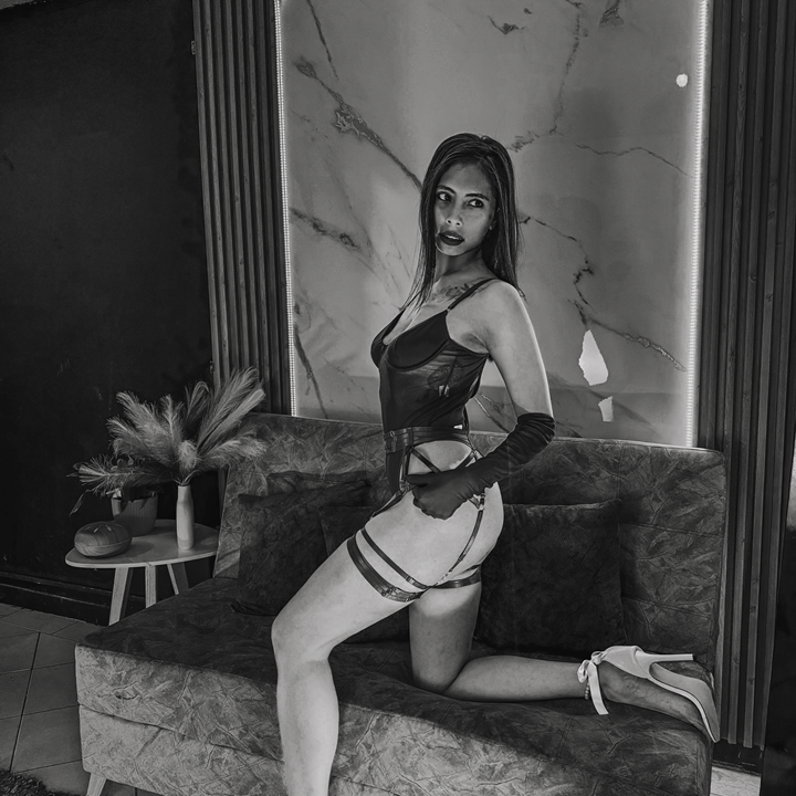 elise_vibes from stripchat