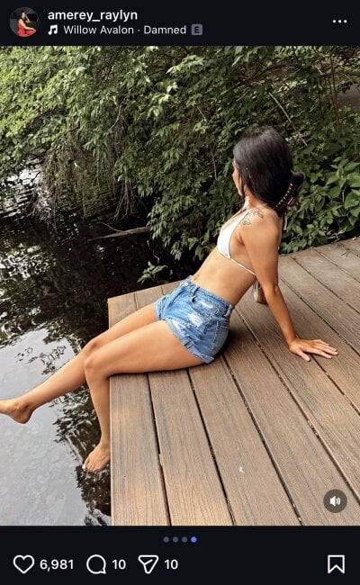 Amereyfortenberry Live Cam on StripChat and RICams