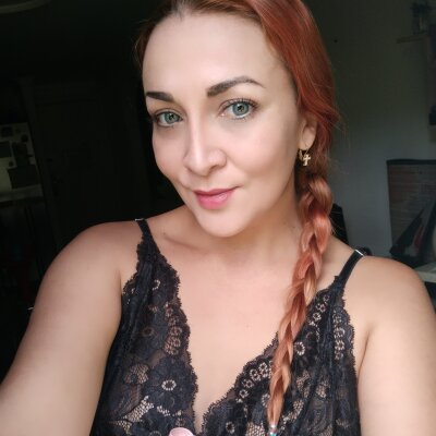 realhousewife2525 👇 free naked chat
