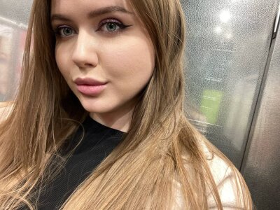 Caroll_Miya - Stripchat Teen Lovense Blowjob Couple 