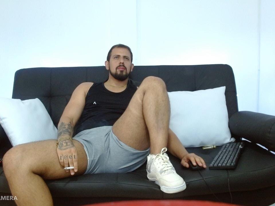 Tadeo__collins live cam model at StripChat