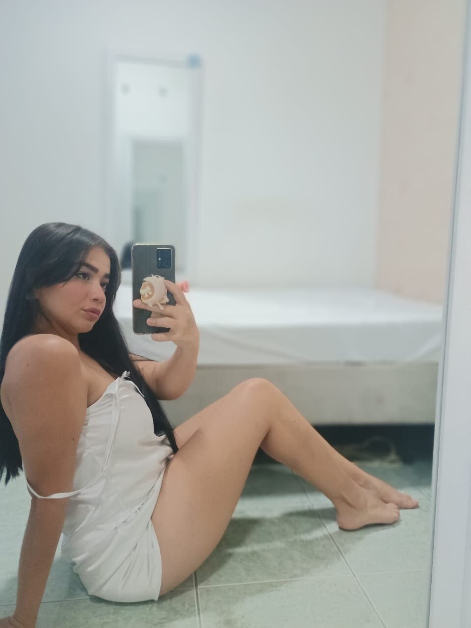 EMILY_FEETS