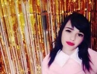 Mirabel_Rose's Offline Chat Room