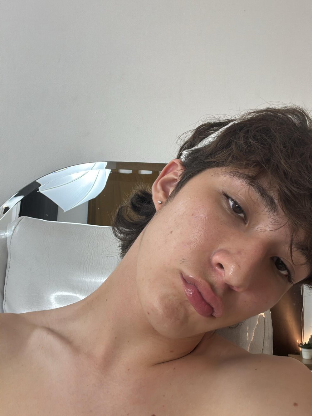 noah10___ profile