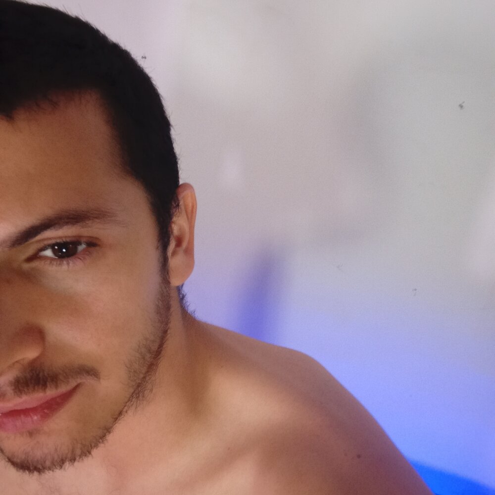 lonelyhotguy22