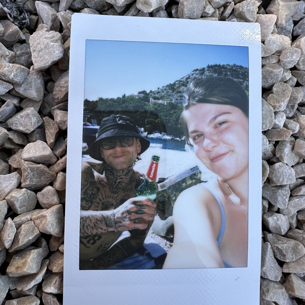 YOUNGCOUPLEfuck profile