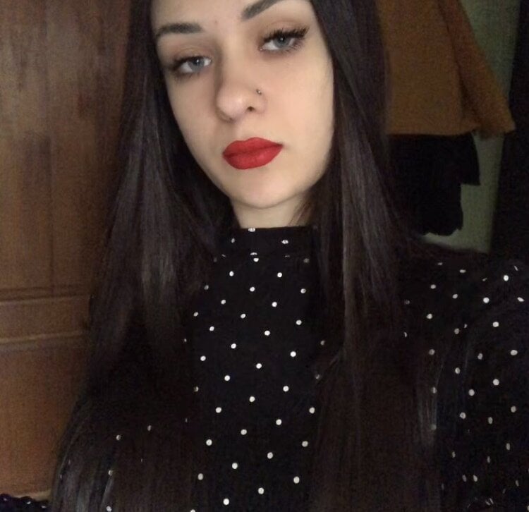 Sexy_Baby_Kiss profile