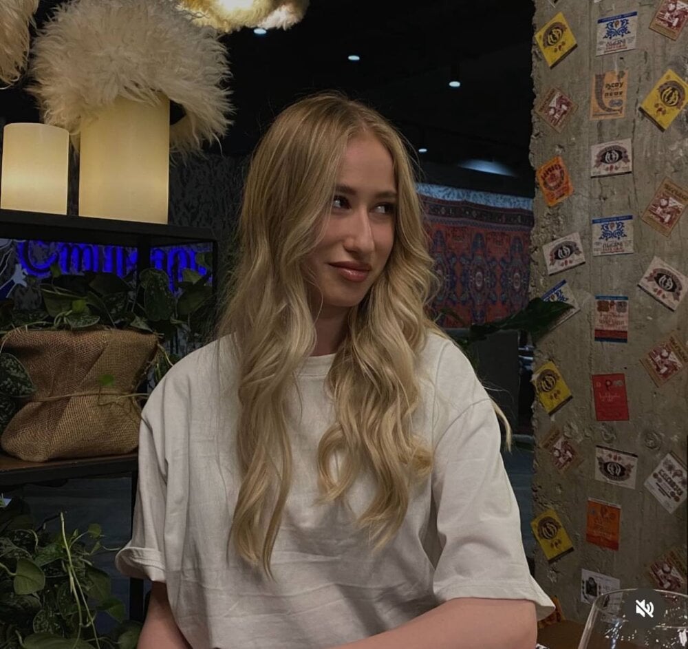 hana_rae profile