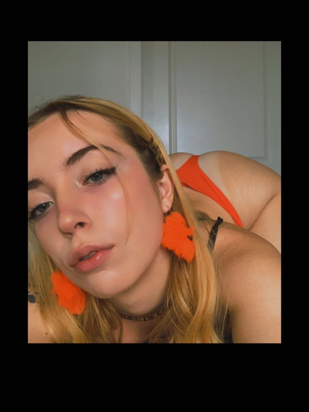 princesschloequinn's Offline Chat Room