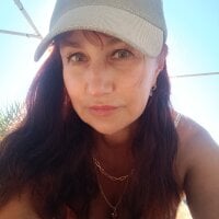 Dina345's Offline Chat Room