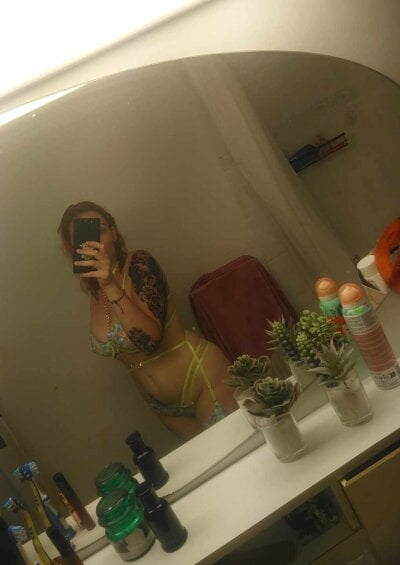 Lorelei57 on StripChat