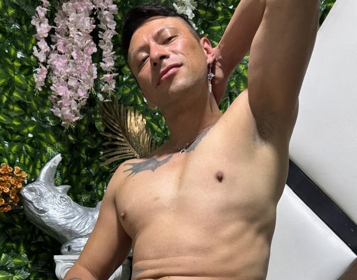 arcangel_bigpectorals from stripchat