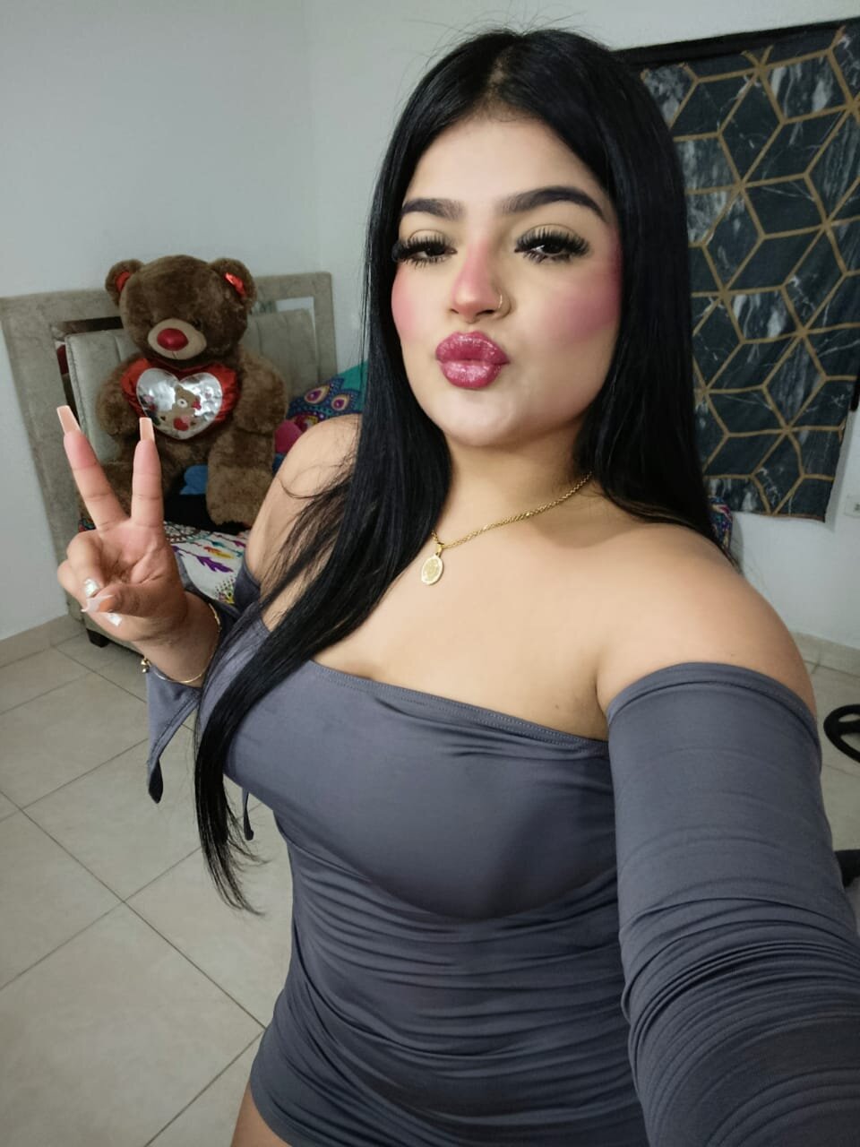 cloe-sexy