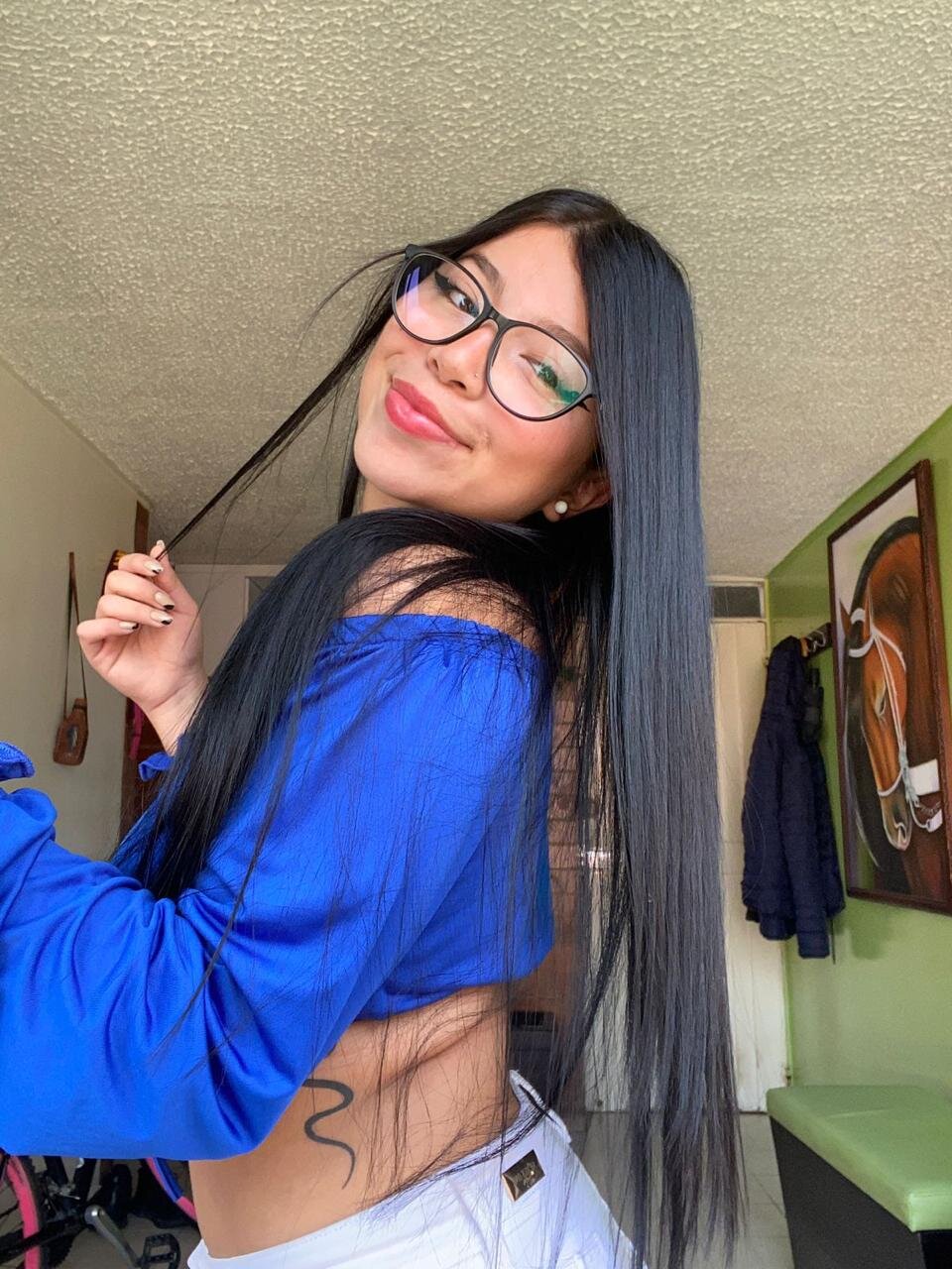 Maddy_pinkk1