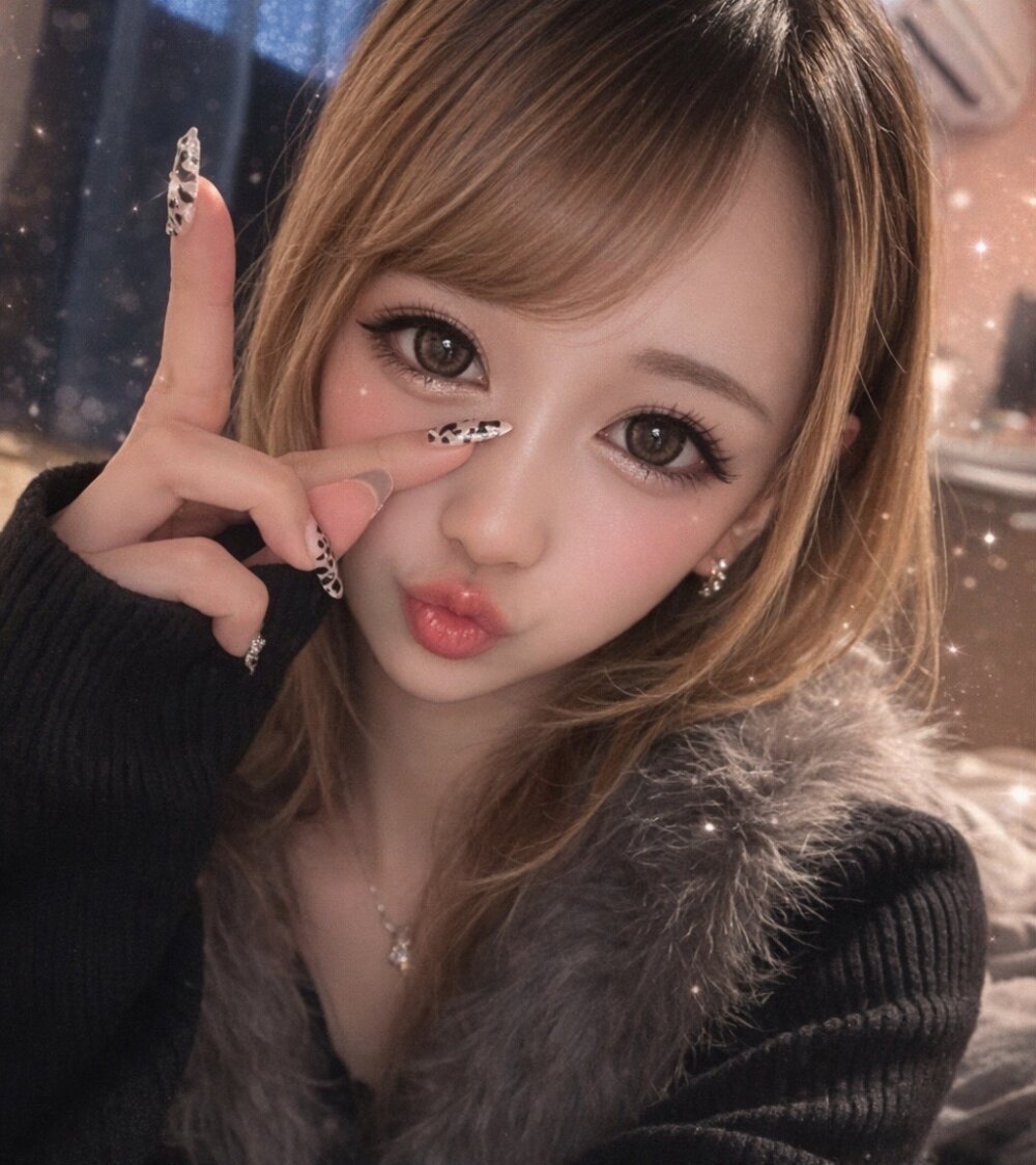 -Saraxxx's Offline XXX Chat