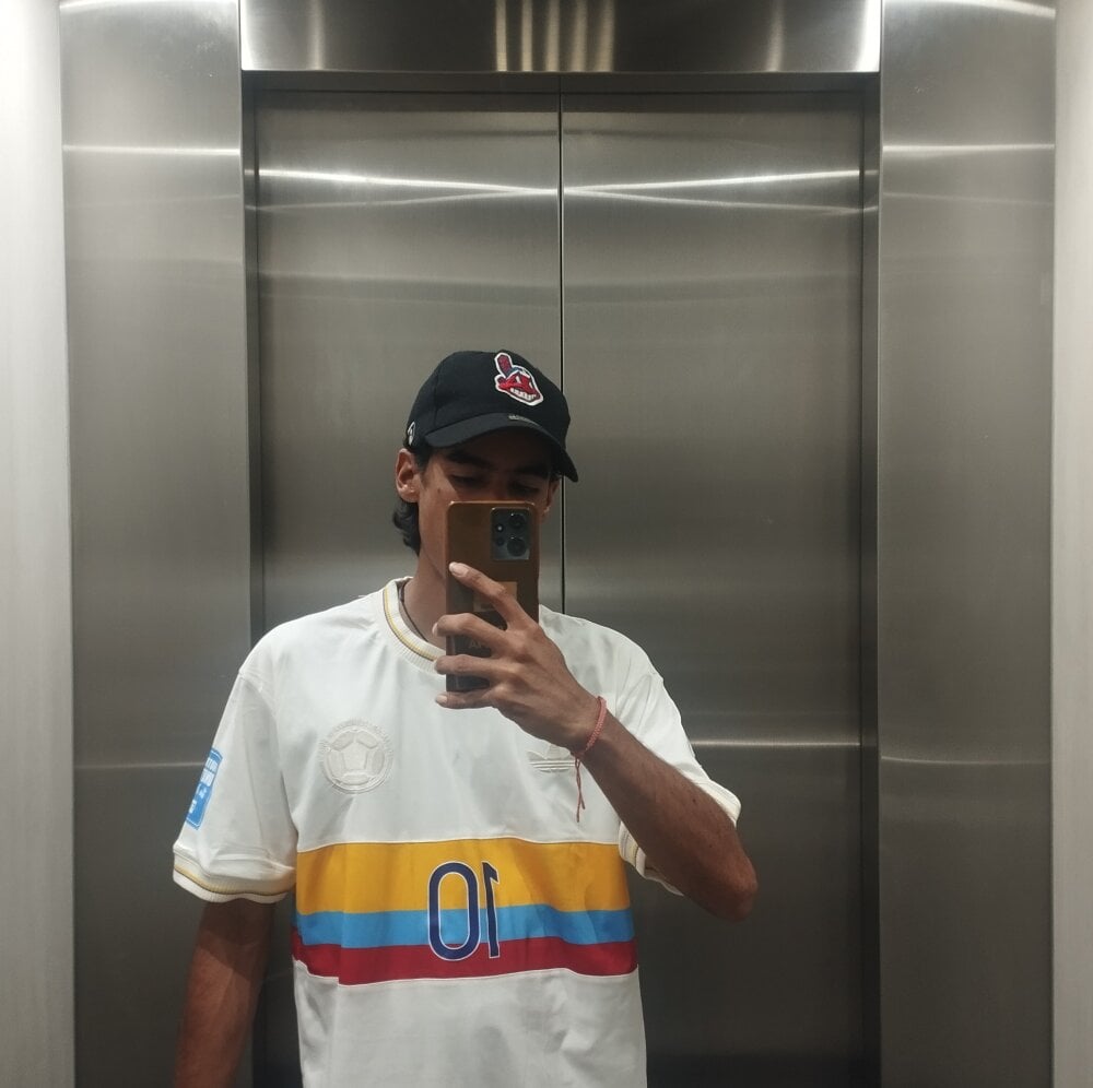 Blackpanter_13's Offline XXX Chat