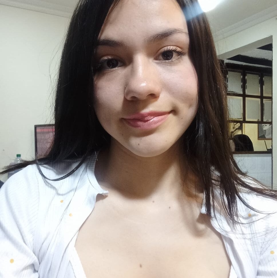 CHARLOTTE__05 profile
