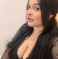 laraa_hills' Offline Chat Room