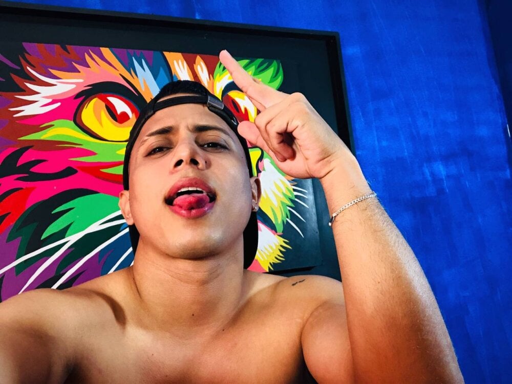xtommy_steigerx from stripchat