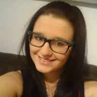 Vickyvickyvick's Offline Chat Room