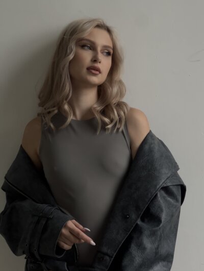 paula_escobar 🎋 adult chat