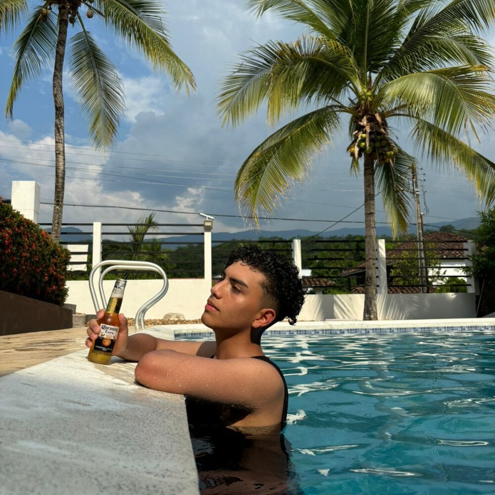 Nick_Twink offline XXX-chatje