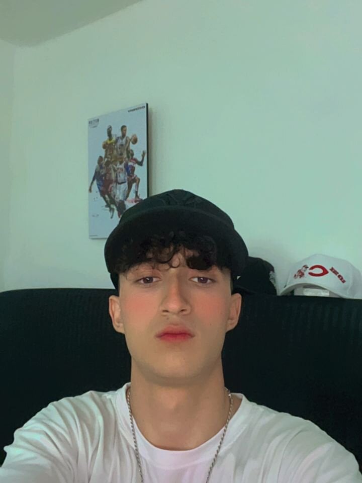 angelito420sweet's Offline Chat Room