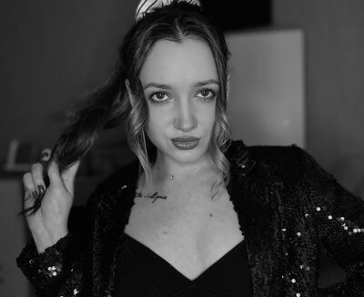 kira_little from stripchat