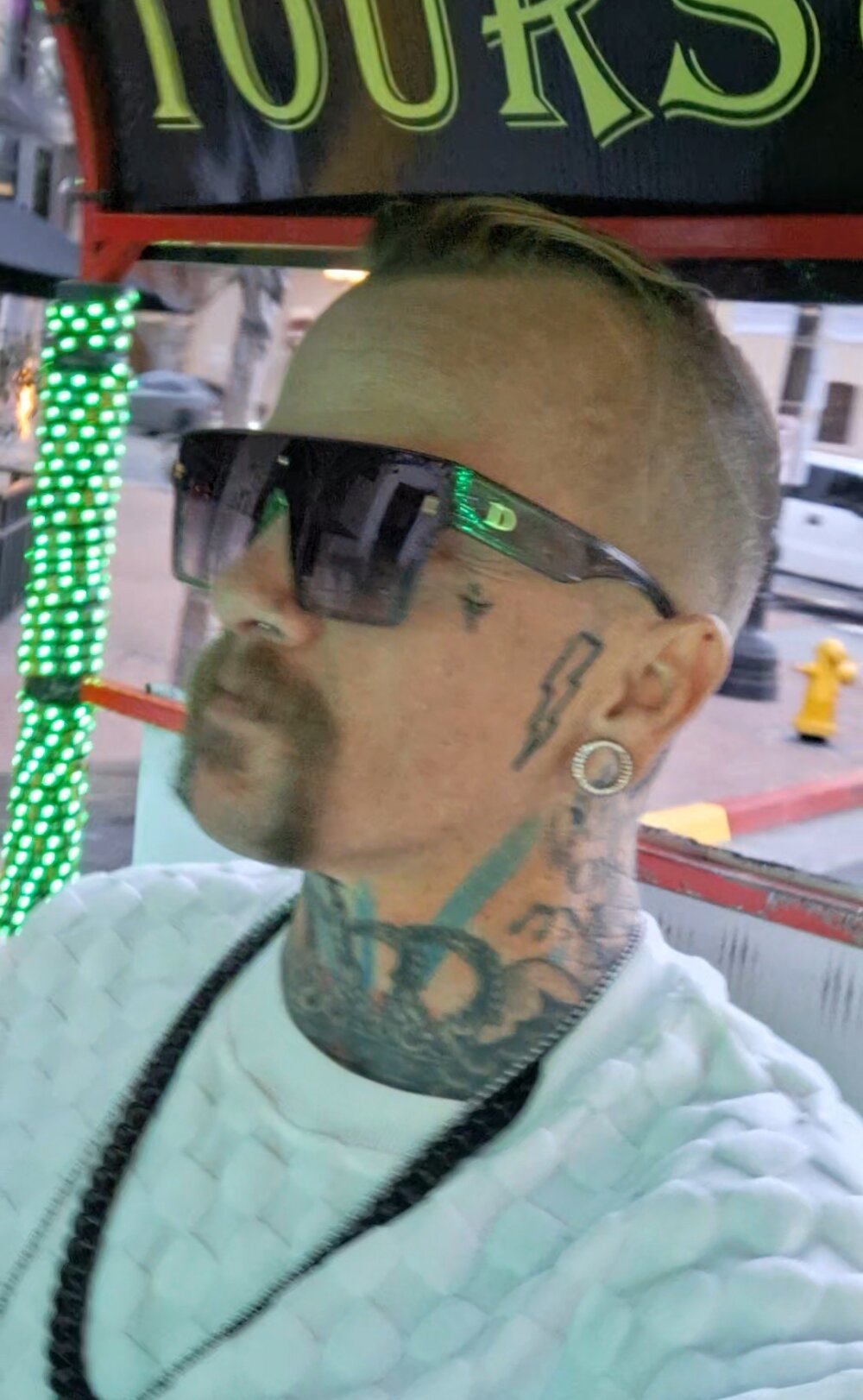 bigdwood1904 from stripchat