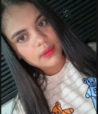 alessia_bitch's Offline Chat Room