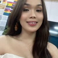 yourqueenofallqueens' Offline Chat Room