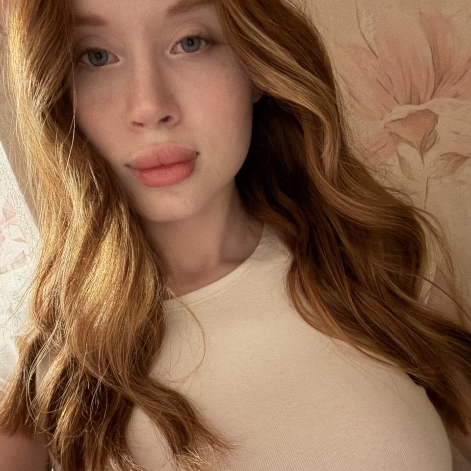 stripchat sabilust webcam profile pic via sleekcams.com