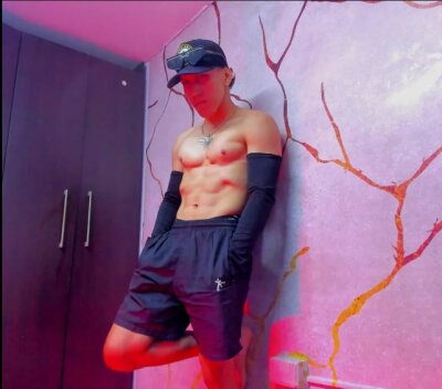 brucemiller_ from stripchat