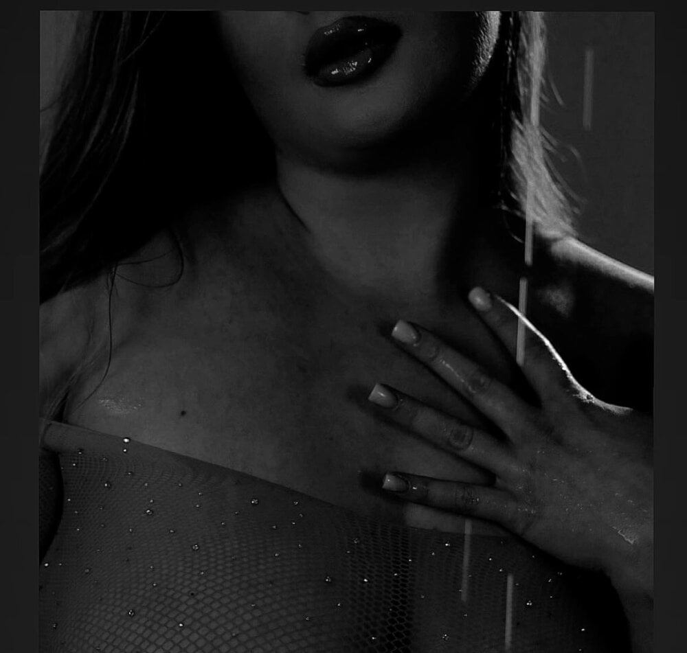 XshyblondX profile
