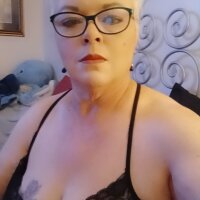 NickieSyn offline chatrum