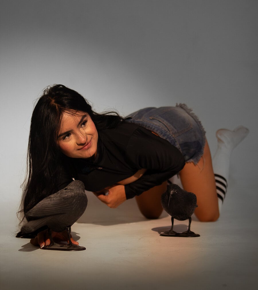 chatnmate.com vale_shy livesex profile in latin cams