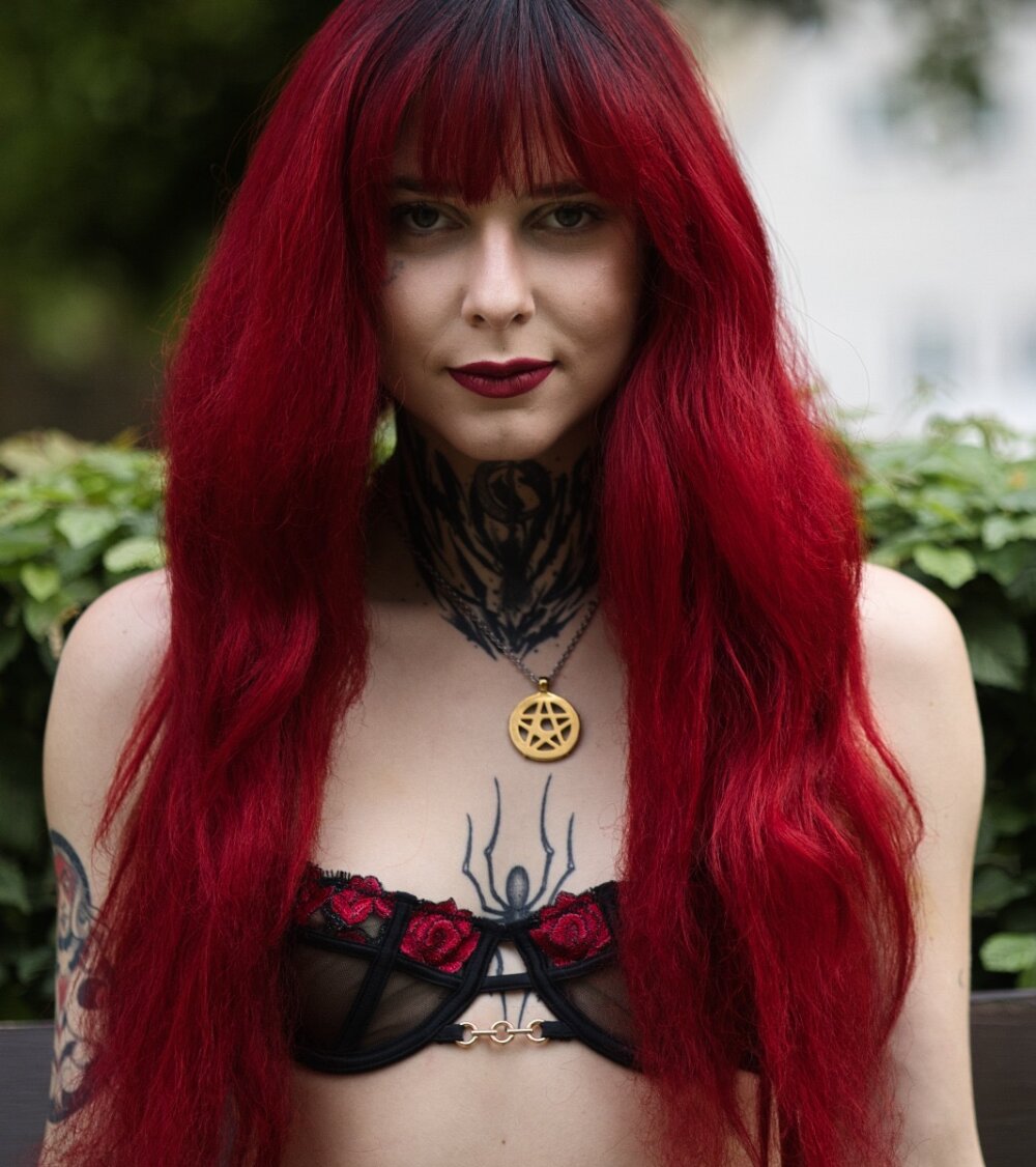 stripchat teufelshelferin webcam profile pic via rudecam.live