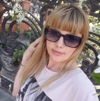Mina_Mistique's webcam live show