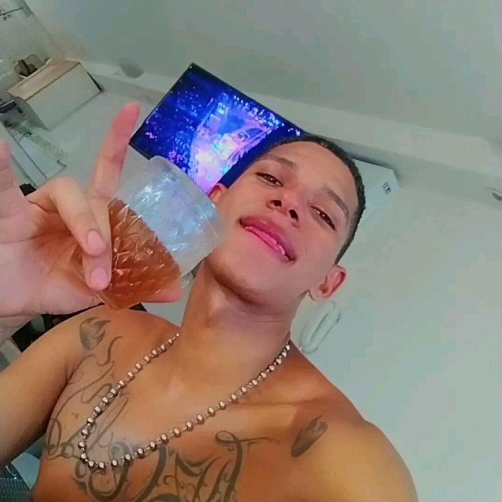 j_jguapoo from stripchat