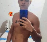 porno_hot95's Offline Chat Room