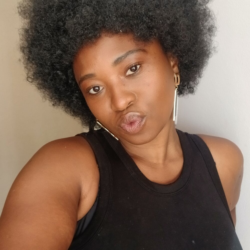 Cam girl BUSTYCHOCOLATExx