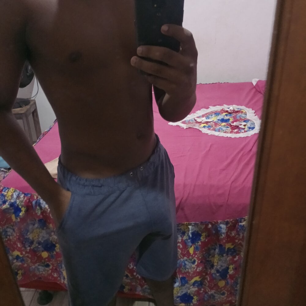 Eduardonxndndndm's Offline XXX Chat