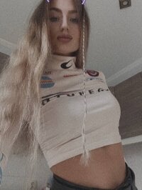 Stormi_Harley's Offline Chat Room