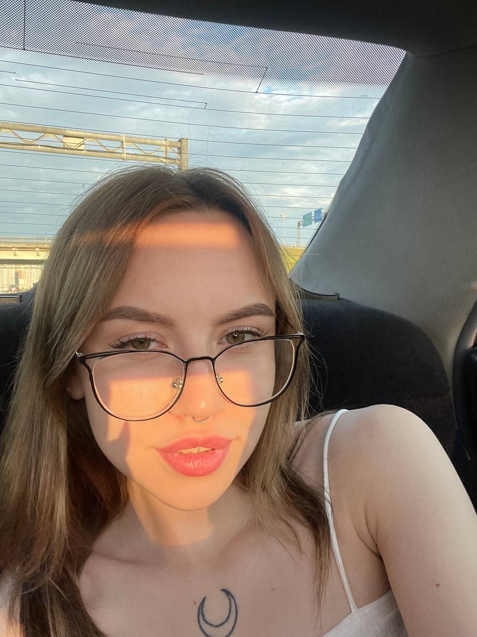 Hello__Kittykk