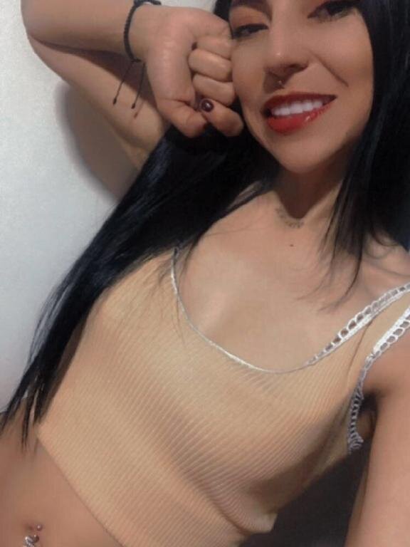 VellaDh 👾 naked chat