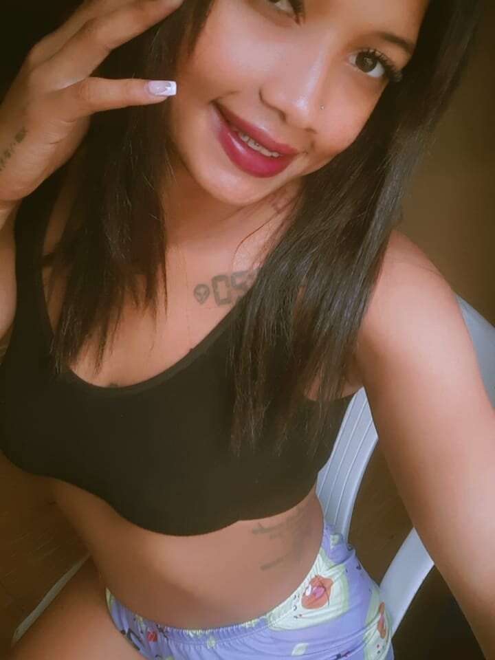 iluvcams.com kendallricci livesex profile in trimmed cams