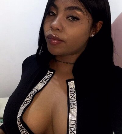 bellaadavis from stripchat
